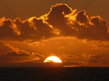 Incredible Sunrises from the Alohahouse Porperty on the Puna Coast, Big Island Hawaii