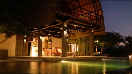 Bali Villa Shanti, the holiday house by night